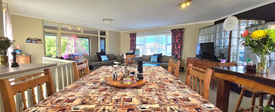 4 Bedroom Property for Sale in Franskraal Western Cape